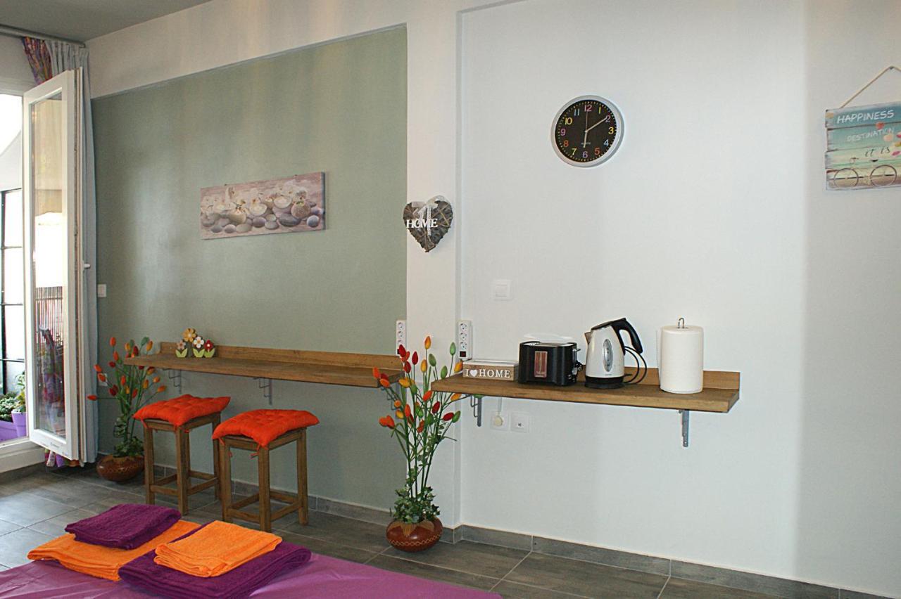 Sunny Studio With Parthenon View Balcony Athens Ngoại thất bức ảnh